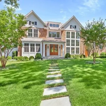 Rent this 6 bed house on 8 Greenway Drive in East Hampton North, NY 11937