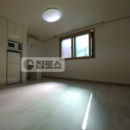 Image 2 - 서울특별시 관악구 봉천동 1672-22 - Apartment for rent
