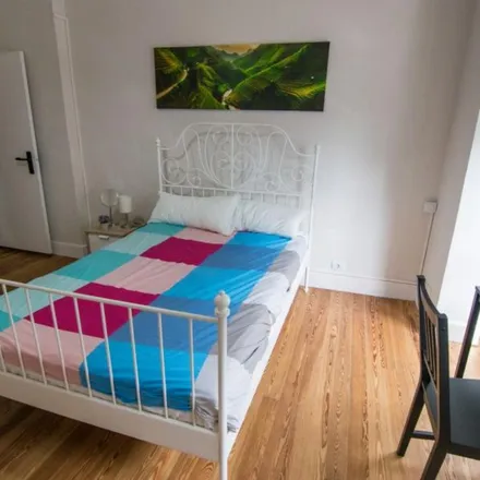 Rent this 4 bed apartment on Avenida Lehendakari Aguirre / Agirre lehendakariaren etorbidea in 4, 48014 Bilbao