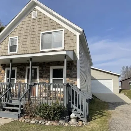 Buy this 3 bed house on 525 South Huron Avenue in Harbor Beach, Huron County