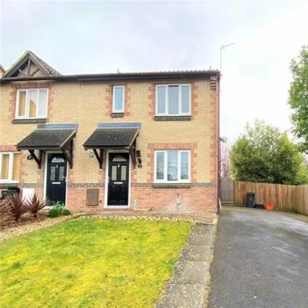 Rent this 3 bed duplex on Thyme Close in Swindon, SN2 2QZ