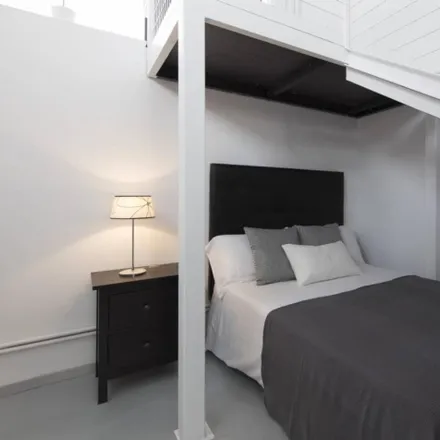Rent this 1 bed apartment on Madrid in Travesía Vázquez de Mella, 2