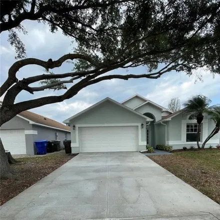 Buy this 3 bed house on 2412 Shelby Circle in Kissimmee, FL 34743