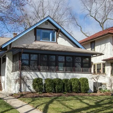 Buy this 4 bed house on 835 South Wisconsin Avenue in Oak Park, IL 60304