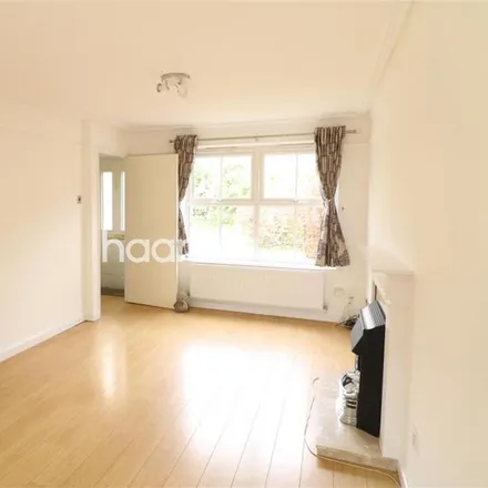 Image 5 - Peregrine, Buckinghamshire, HP19 0WY, United Kingdom - House for rent