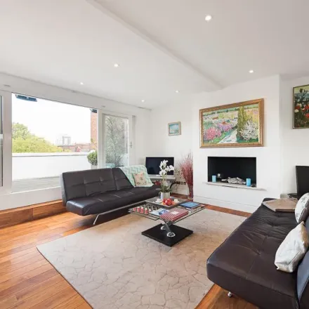 Rent this 3 bed apartment on 69 Cadogan Square in London, SW1X 0DY