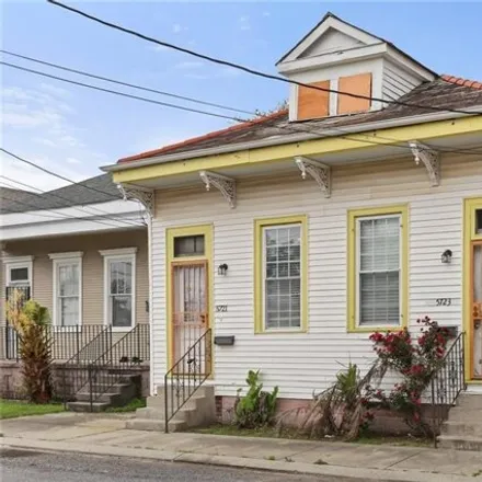 Image 2 - 5721 Royal St, New Orleans, Louisiana, 70117 - House for sale