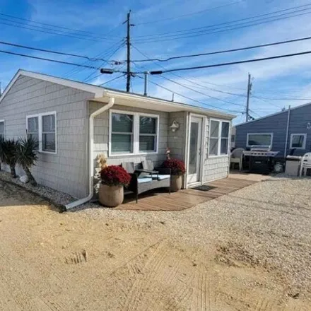 Buy this 2 bed house on 31 East Bonita Way in Dover Beaches North, Toms River