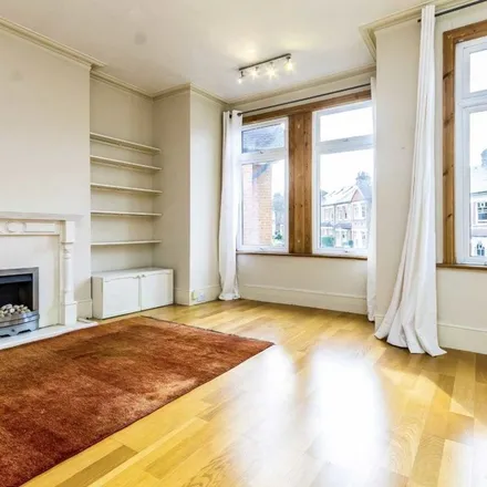 Image 3 - Kingsley Avenue, London, W13 0EE, United Kingdom - Apartment for rent