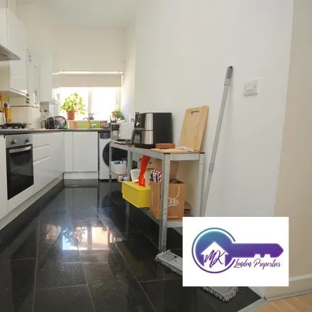 Image 2 - Jeeva Mansions, 135 Shacklewell Lane, London, N16 7RW, United Kingdom - Apartment for rent