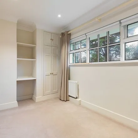 Image 3 - The Grove, 40A Ailesbury Road, Simmonscourt, Dublin, D04 A373, Ireland - Apartment for rent