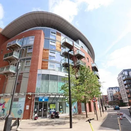Rent this 1 bed apartment on Eden Shopping Centre in Oxford Road, High Wycombe