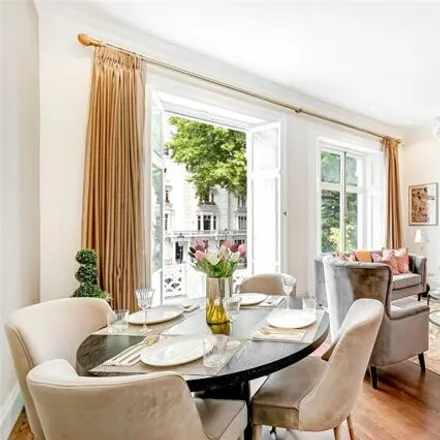 Rent this 2 bed apartment on 11 Ovington Square in London, SW3 1LH