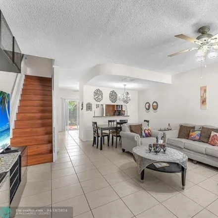 Image 3 - 9850 Northwest 57th Manor, Westview Village, Coral Springs, FL 33076, USA - House for sale