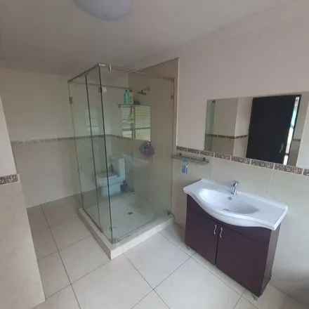 Image 5 - Rabie Street, Fontainebleau, Randburg, 2194, South Africa - Apartment for rent