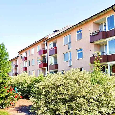 Rent this 3 bed apartment on Förskolan Kometen in Åbylundsgatan 19A, 582 36 Linköping