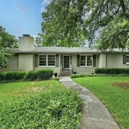 Buy this 3 bed house on 1301 Belmont Parkway in Austin, TX 78799