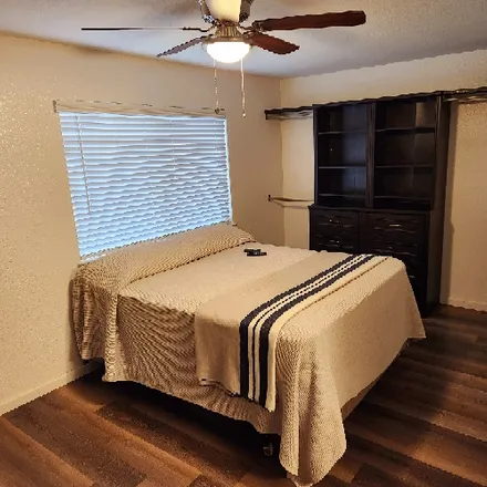 Rent this 1 bed room on 993 Moonstone Court in Vacaville, CA 95687