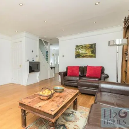 Image 3 - Victory Mews, Roedean, BN2 5XB, United Kingdom - Townhouse for sale
