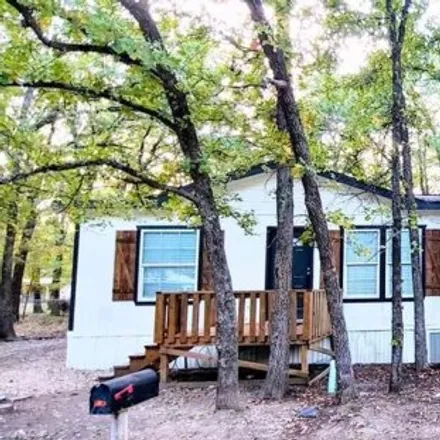 Buy this studio apartment on 305 Navajo Trail in West Tawakoni, Hunt County