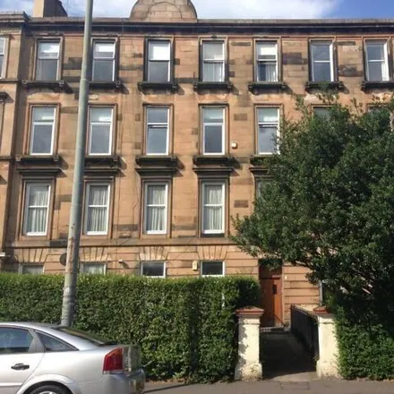 Rent this studio apartment on Queen Mary Avenue in Glasgow, G42 8DT