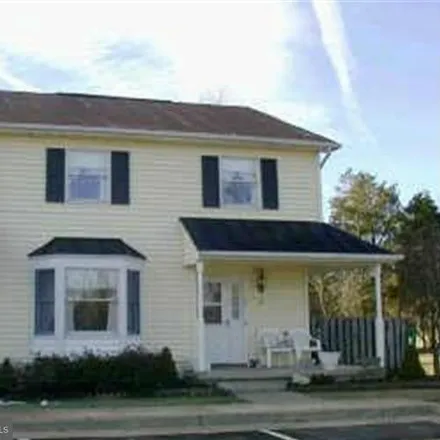 Rent this 3 bed townhouse on 130 Wankoma Drive in Remington, Fauquier County
