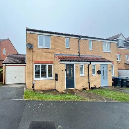 Buy this 3 bed duplex on Dixon Way in Coundon, DL14 8NH
