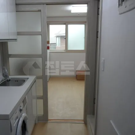 Rent this 1 bed apartment on 서울특별시 관악구 봉천동 1529-36