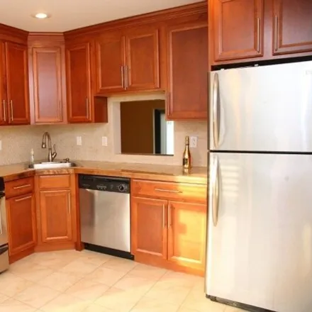 Rent this 3 bed townhouse on 459 Penns Way in Bernards Township, NJ 07920