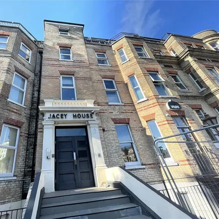 Rent this 3 bed apartment on Nathan's in Old Christchurch Road, Bournemouth