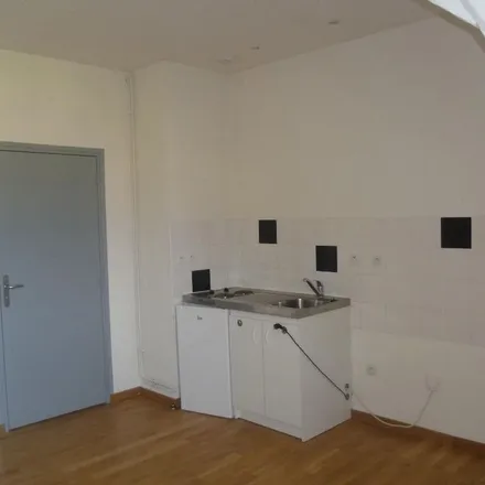 Rent this 2 bed apartment on Hôtel de Ville in 9 Grand Place, 62921 Aire-sur-la-Lys