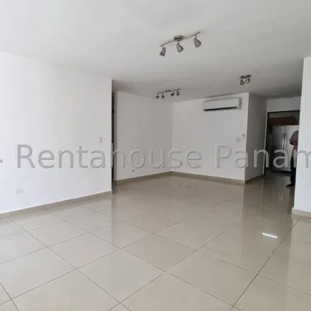 Rent this 3 bed apartment on Calle Los Fundadores in Villa Lilla, 0816