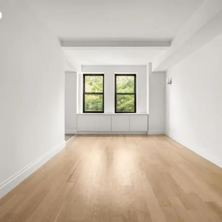 Image 2 - 337 West 95th Street, New York, NY 10025, USA - Condo for sale