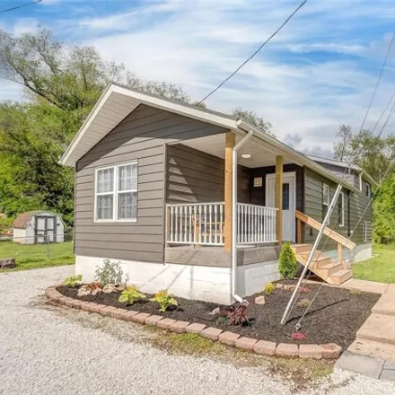 Buy this 3 bed house on 367 East George Street in East Alton, Madison County