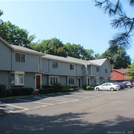 Rent this 1 bed condo on 375 Glendale Ave Unit D4 in Bridgeport, Connecticut