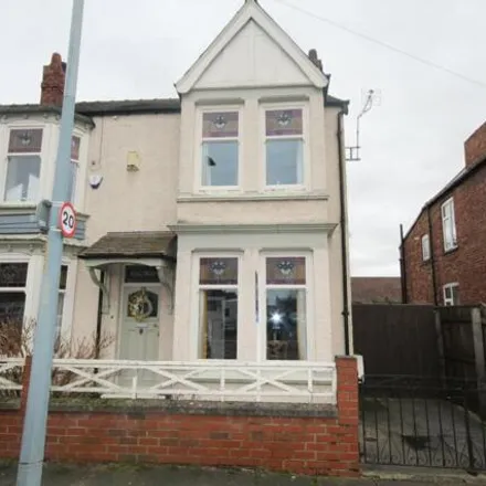 Buy this 3 bed duplex on Beech Grove Road in Middlesbrough, TS5 6RJ