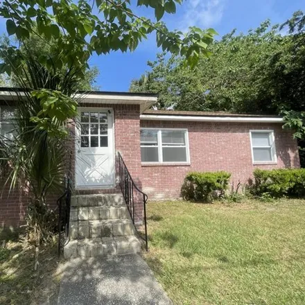 Rent this 3 bed house on 1592 Hamilton Street in Lake Shore, Jacksonville