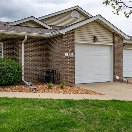 Buy this 2 bed condo on 3402 Arbor Court in Decatur, IL 62526