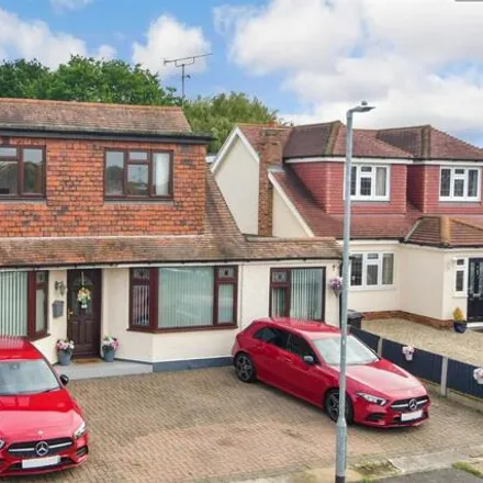 Buy this 5 bed house on Nevendon Road in Wickford, SS12 0PS