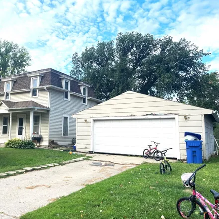 Buy this 5 bed house on 212 Walnut Street in Vermillion, SD 57069