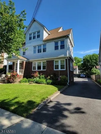 Buy this 5 bed townhouse on 66 Hillcrest Road in Maplewood, NJ 07040