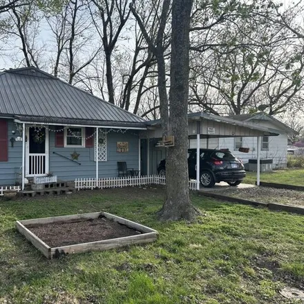 Buy this 2 bed house on 882 Plum Street in Chetopa, Labette County