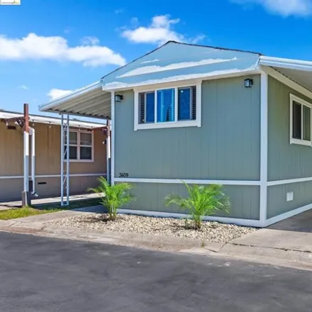 Buy this studio apartment on 3655 Hawthorne Road in Contra Costa County, CA 94511