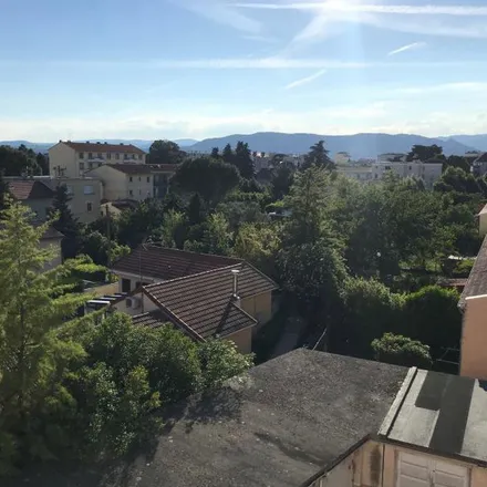 Rent this 1 bed apartment on 5 quater Place Championnet in 26000 Valence, France