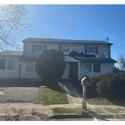 Buy this 5 bed house on 215 Leaf Avenue in Central Islip, Islip