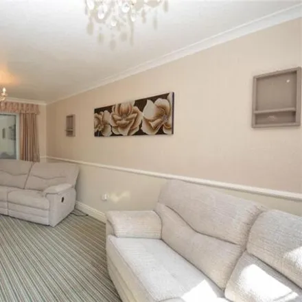 Image 2 - Aberfield Mount, Leeds, LS10 3PR, United Kingdom - Duplex for sale