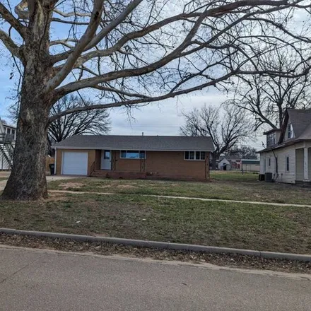 Buy this 3 bed house on 100 East Stolp Avenue in Medicine Lodge, KS 67104