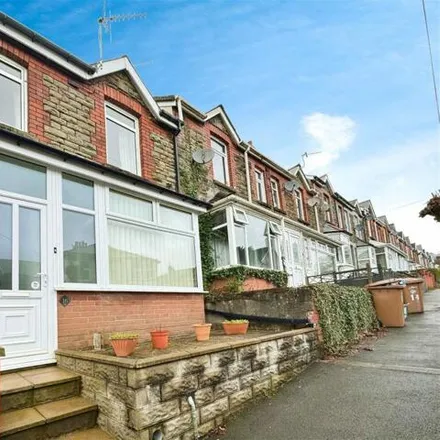 Buy this 3 bed townhouse on Ty'n-y-Graig Road in Llanbradach and Pwllypant, CF83 3LH
