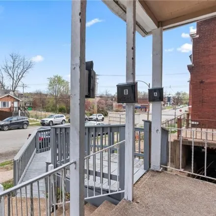 Image 3 - 3739 Oregon Avenue, St. Louis, MO 63118, USA - House for sale