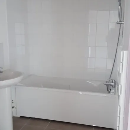 Rent this 3 bed apartment on 75 Rue Pasteur in 54510 Tomblaine, France